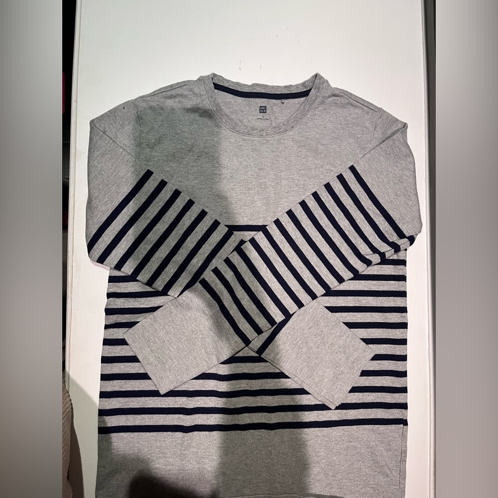 UNIQLO YOUTH SHIRT
